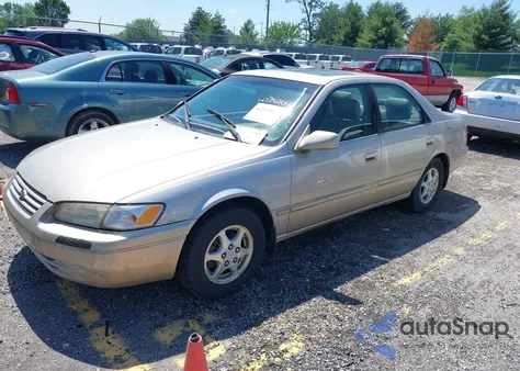 1999 Toyota Camry Le from USA, damaged, VIN 4T1BG22K4XU428344